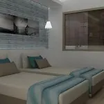 Smart Voxx Hotel 4*