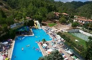 Smart Voxx ホテル マルマリス