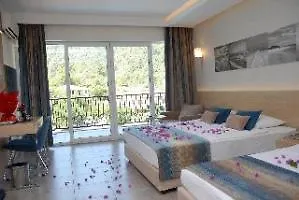 Kervansaray 4* Μαρμαρίς