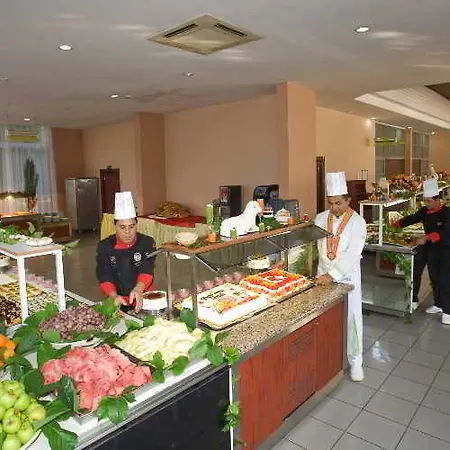 马尔马里斯克尔万萨雷酒店-全包式 4*